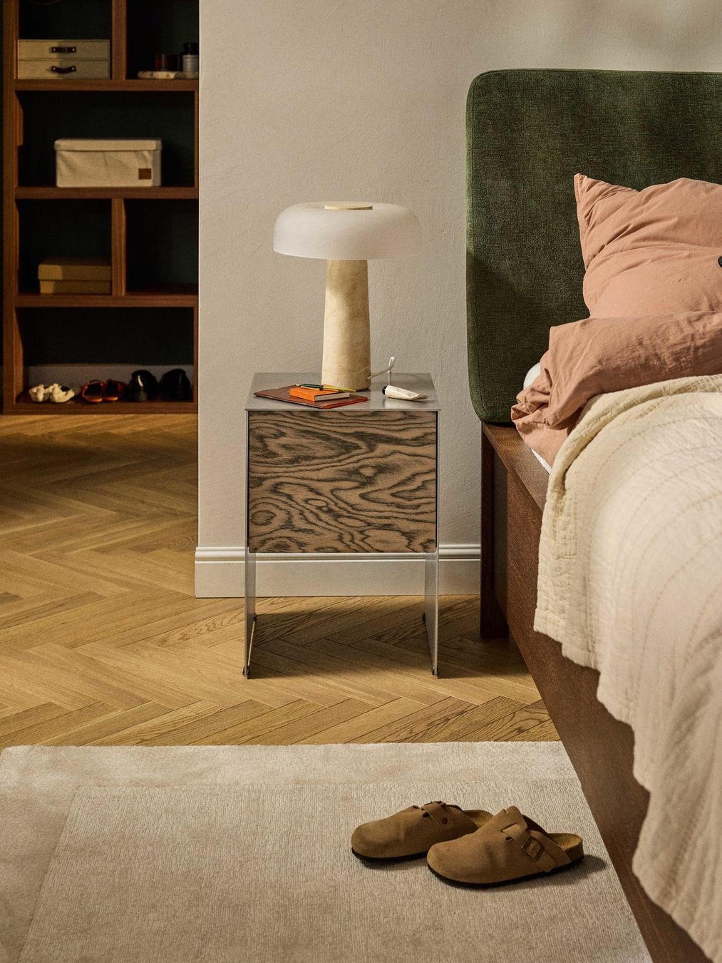 Westwing Comodini: Nachttisch Ako  Westwing Collection CHF 899 -56% – Nuovo (secondo la descrizione) da Otelfingen venduto da Yvonne_Outlet 1