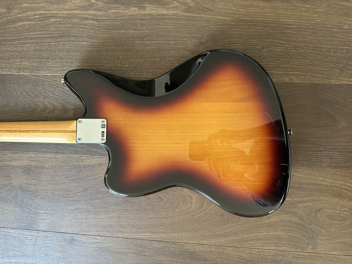 Fender Instruments de musique: Fender Blacktop Jazzmaster – D'occasion à Muntelier par sandberg5 2
