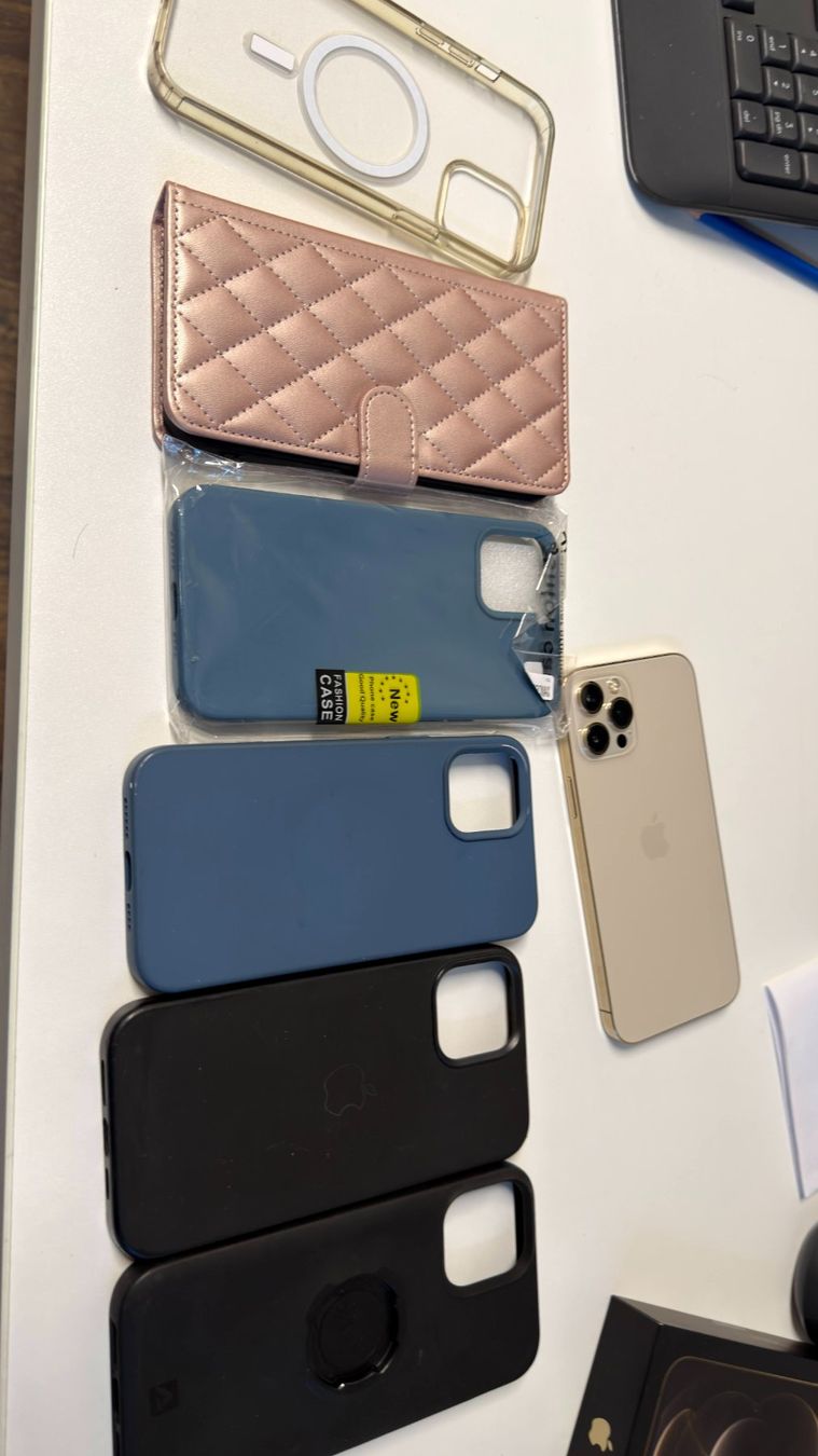 Apple Telefoni cellulari / Smartphones: IPhone 12 pro Max 256GB Gold – Usato da Kirchberg BE venduto da Yuppy 5
