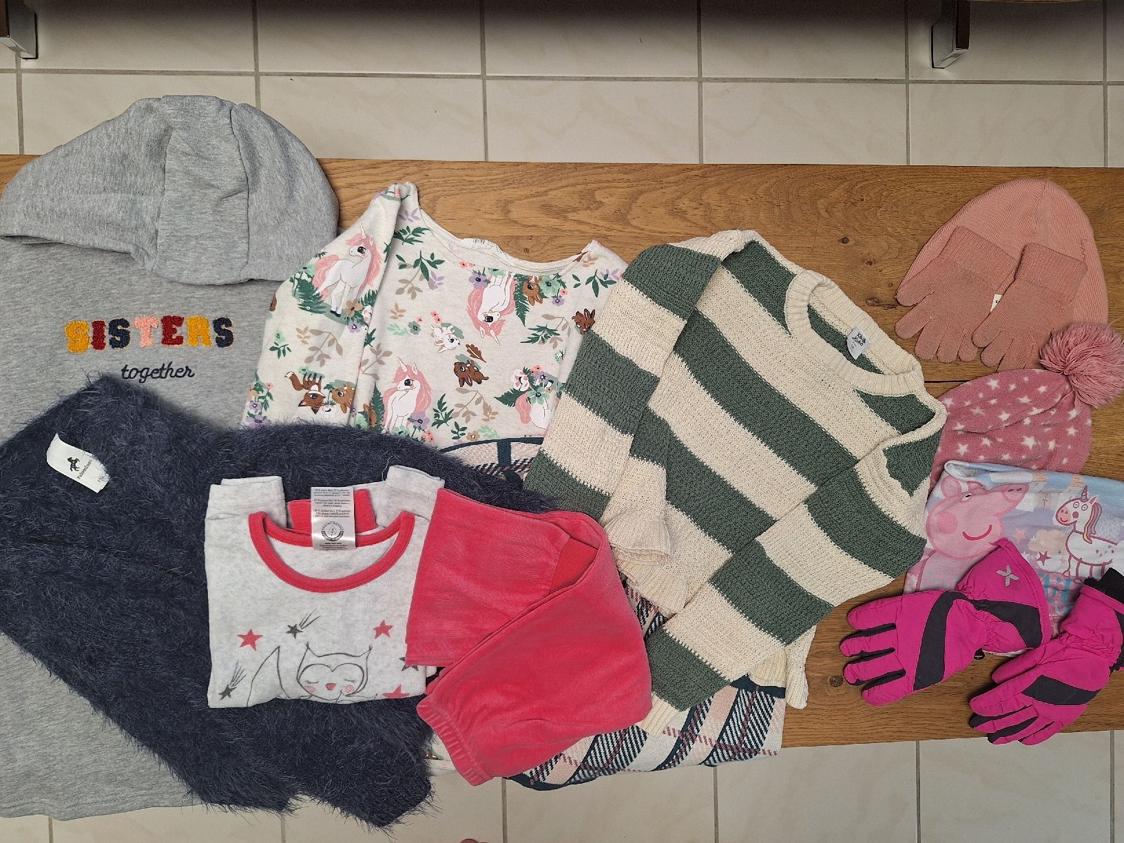 Lotti & Set di vestiti: Winter Kleiderset Grösse 110-116 – Usato da Kreuzlingen venduto da nissie88