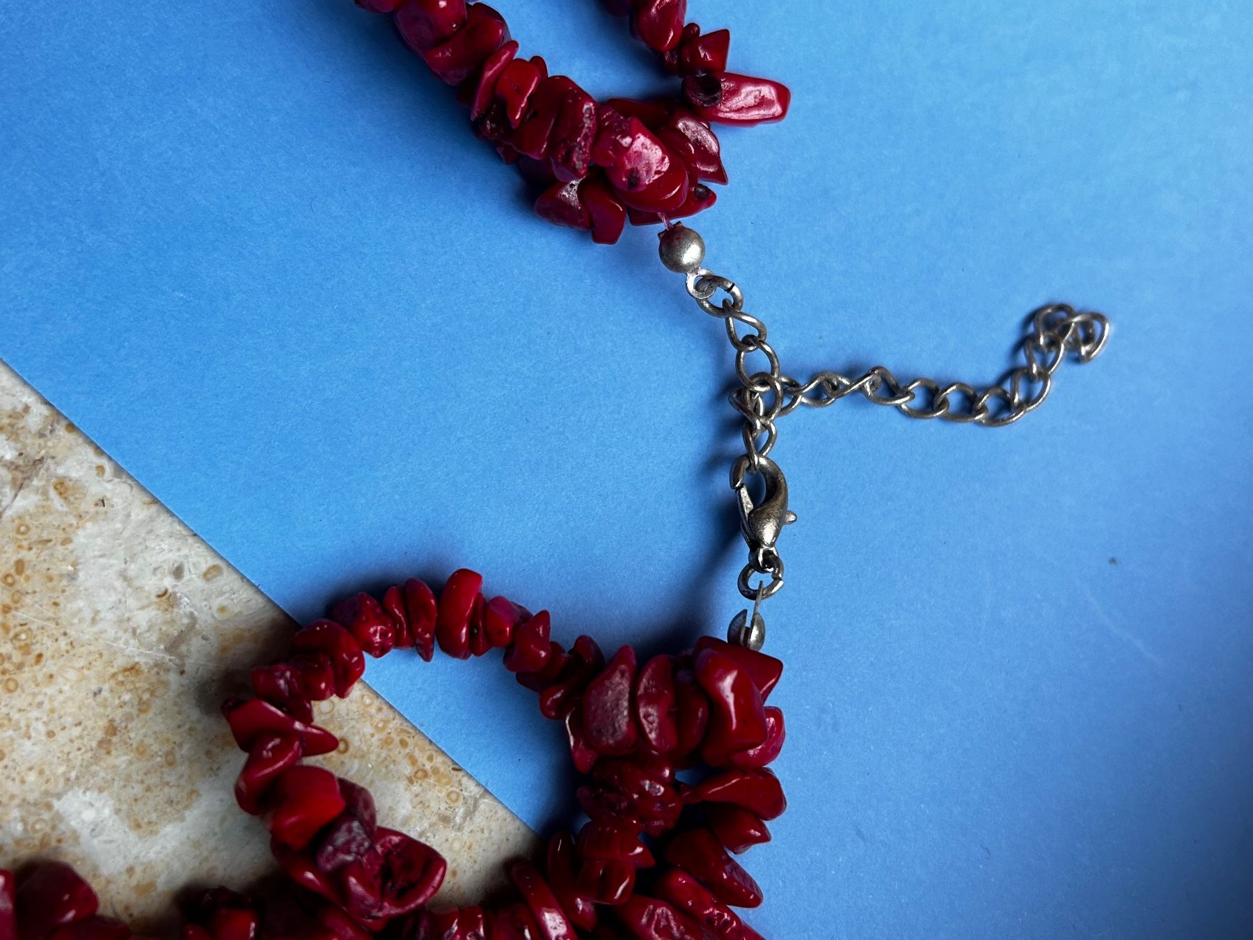 Catenine: Rote Korallenkette, dreireihig – Usato da Laufen venduto da Bellebellezza 5