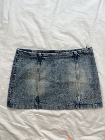 DIVIDED H&M Denim Skirt Blue Size 36