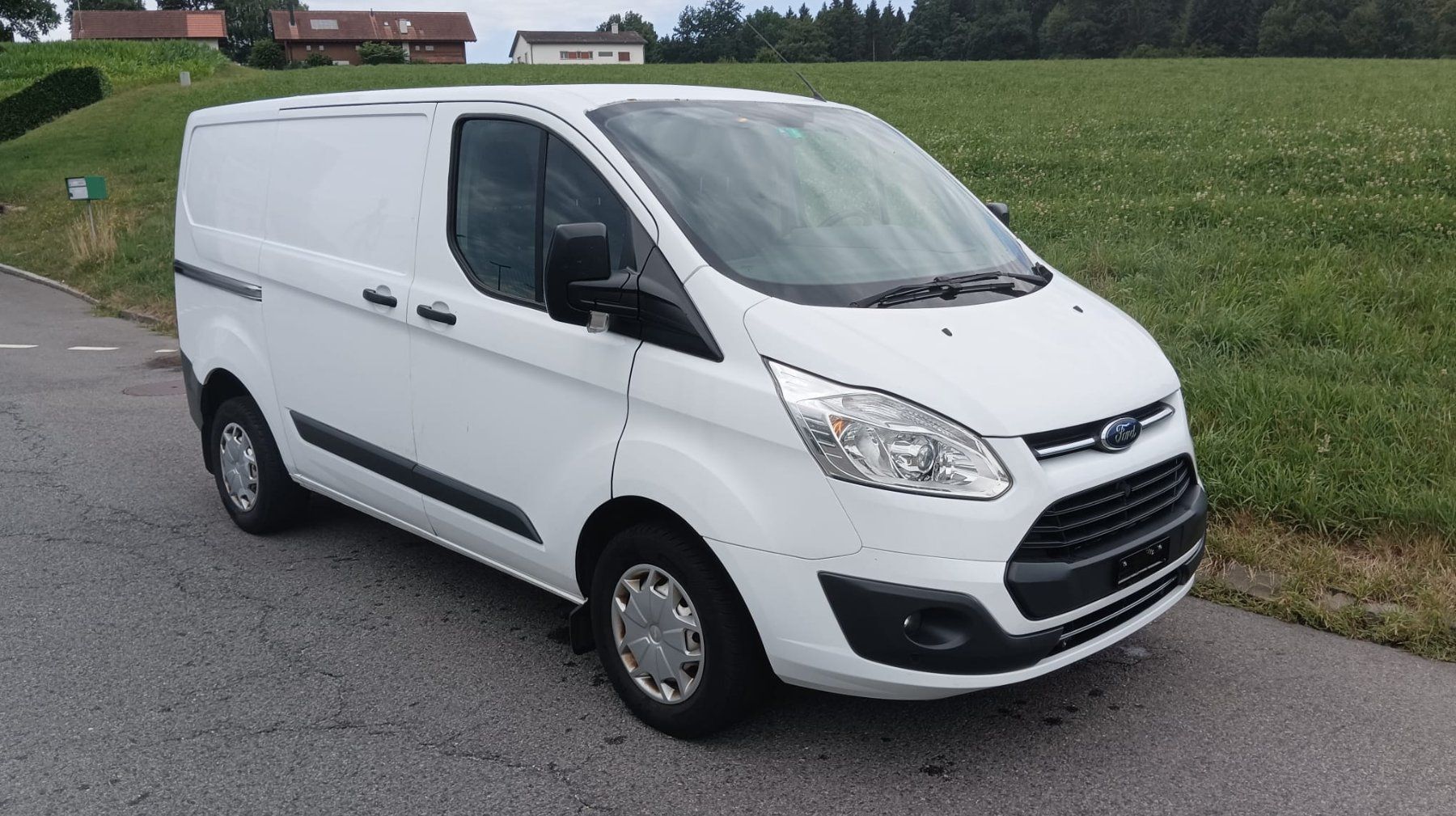 Ford Véhicules utilitaires: Ford Transit Custom Lieferwagen – D'occasion à Uerzlikon par mik_68kk 1