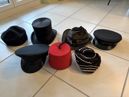 Hutkollektion, 7 Hüte