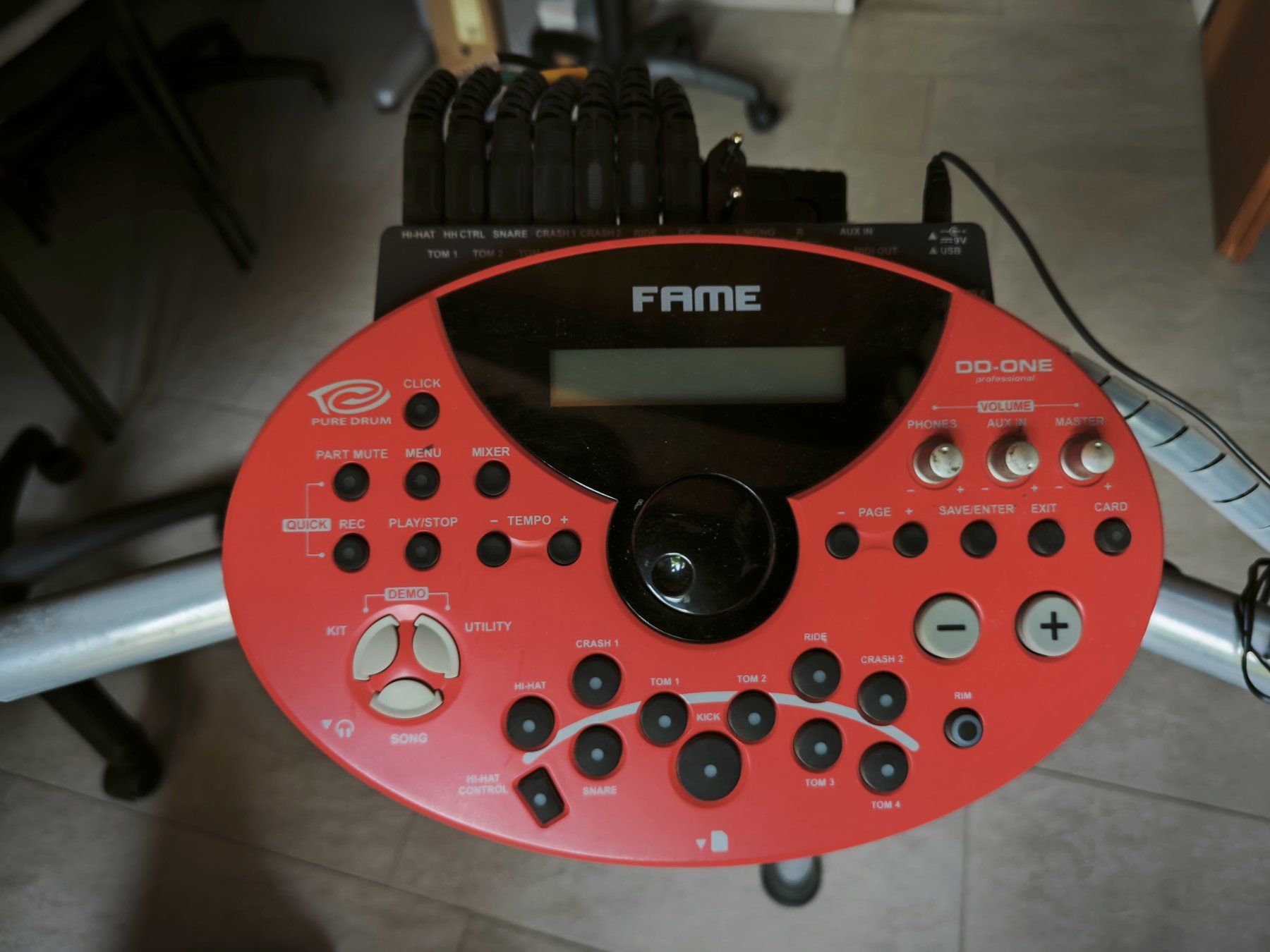 Strumenti musicali: Schlagzeug E-Drum FAME mit Zubehör – Usato da Winterthur venduto da Amboss538 1