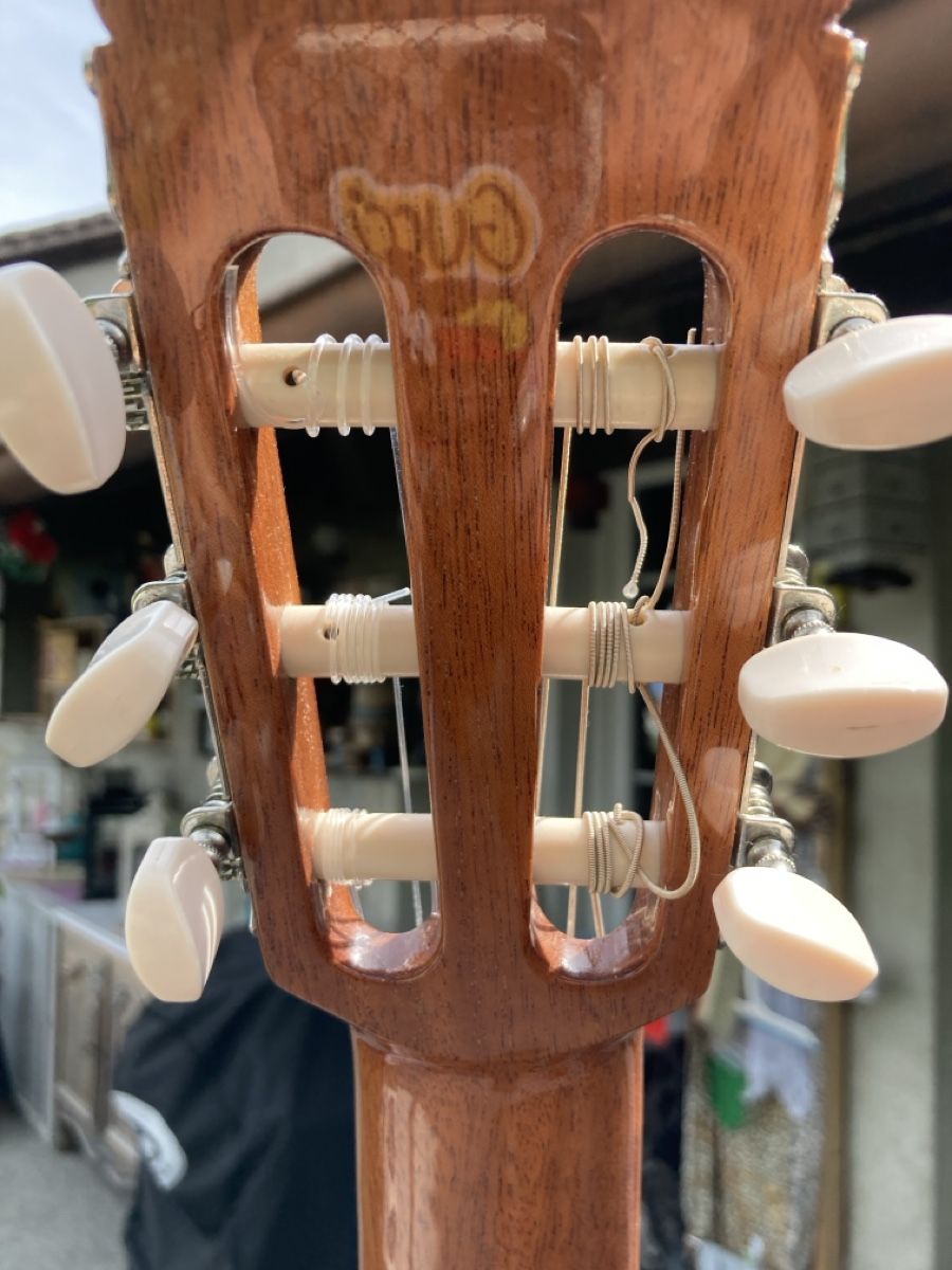 Musikinstrumente: Guitare Pablo Castillo – Gebraucht aus Bursinel von SeveralLives 4