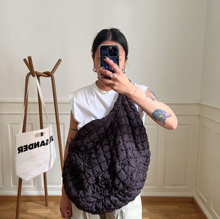 COS Quilted Oversized Shoulder Bag brown Kaufen auf Ricardo