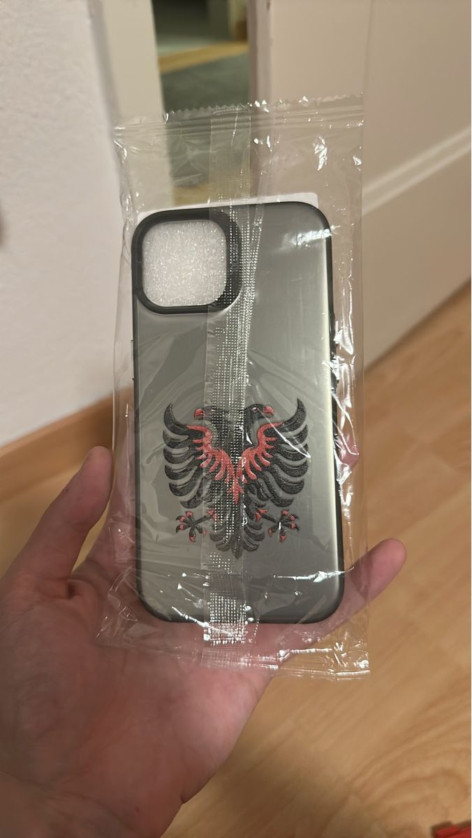 Cover & Protezioni schermo: iPhone 15 Schutzhülle neu – Nuovo e nell'imballaggio originale da Dietikon venduto da sal_zdn5