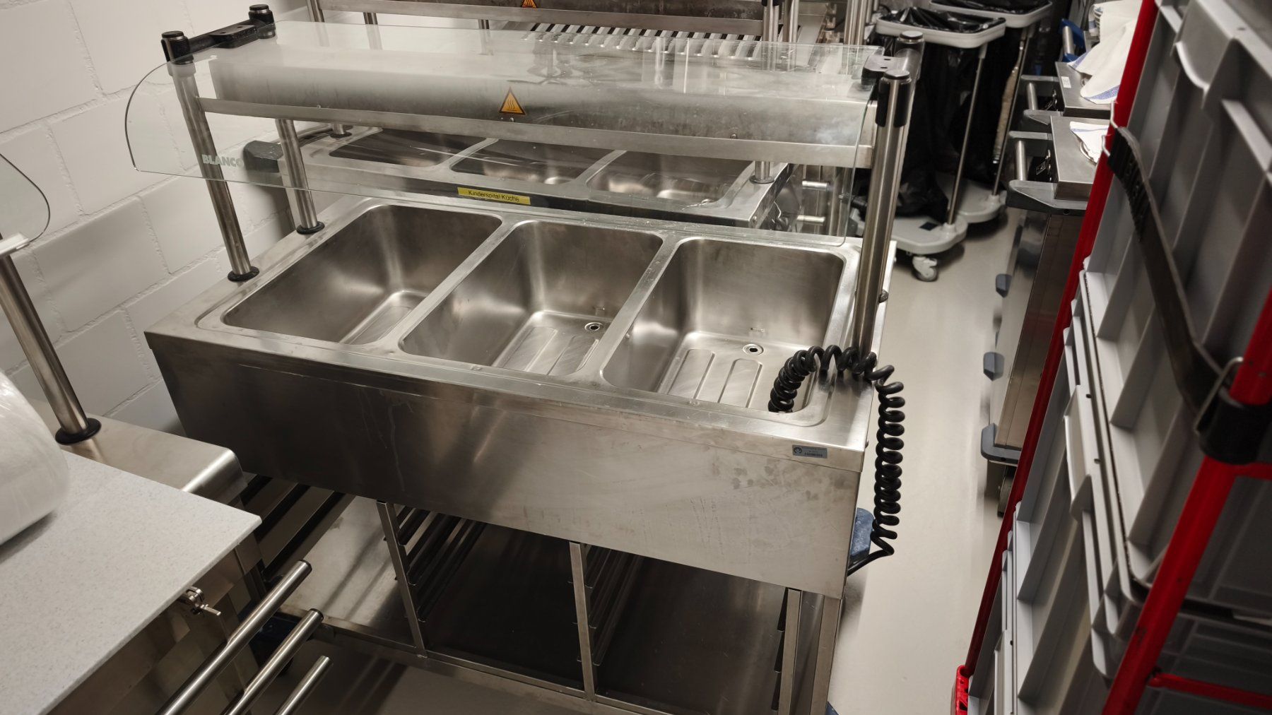Blanco Elettrodomestici da cucina: BLANCO SPEISENAUSGABEWAGEN – Usato da Kaltbrunn venduto da Cubani_85 3
