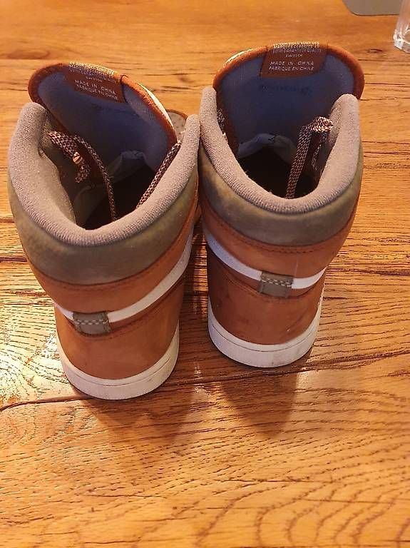 Chaussures hommes: Jordan 1 Retro High Element Gore-Tex ? sandfarben / kaffeebr – D'occasion à Ibach par meibaum 2