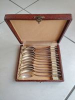 Coffret de 12 petites cuillères en métal argenté poinconné
