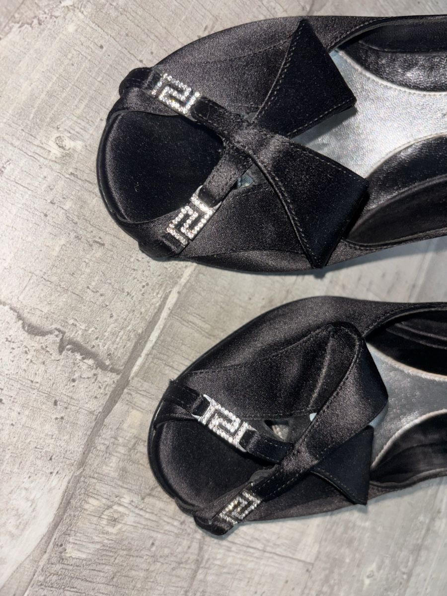 Versace Damenschuhe: Escarpins Versace Vintage – Gebraucht aus Carouge GE von lia_t7zd 8