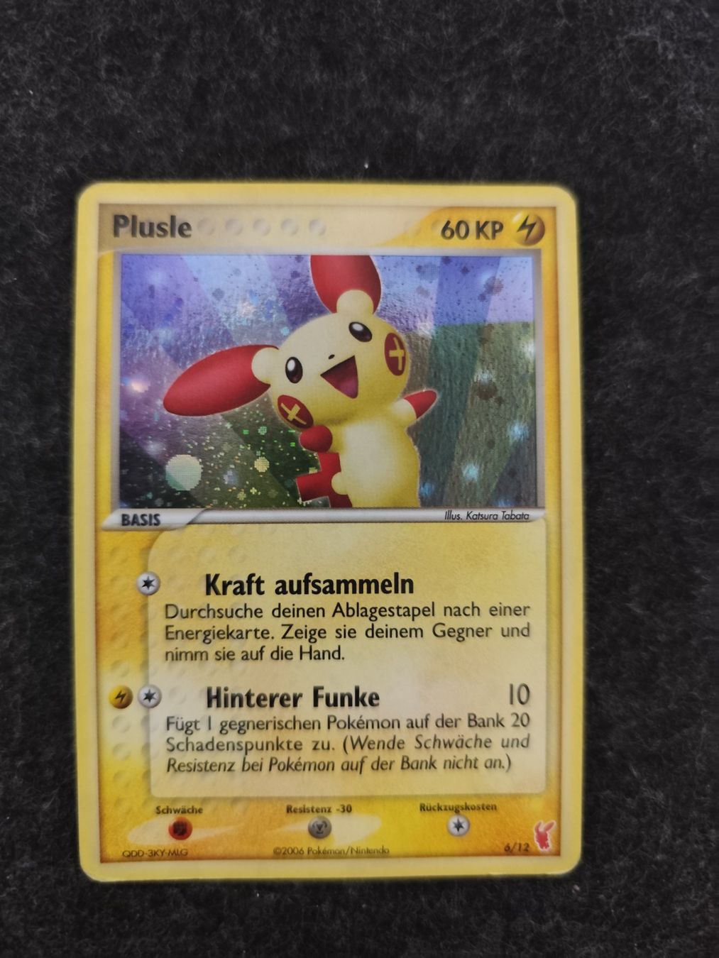 Pokémon Carte collezionabili: Pokemon 2006 Trainer Kit Plusle holo – Usato da Winterthur venduto da SMOKY062