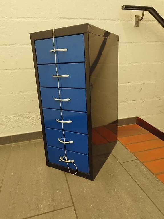 Ikea Schränke: IKEA Helmer metallic Schrank – Gebraucht aus Luzern von SusanaVieira 1