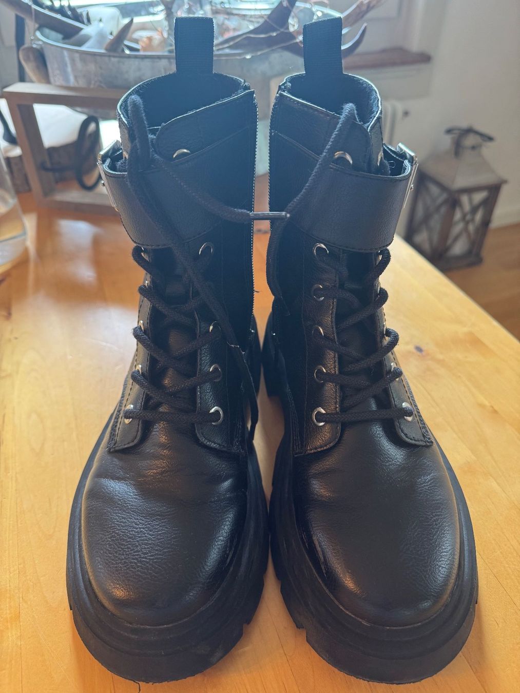 H&M Scarpe da donna: Stiefeletten von H&M – Usato da Spiez venduto da HomeShoppingSpiez
