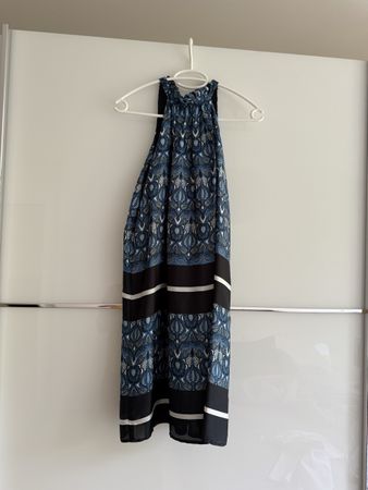 Kleid mit Muster Grösse XS guter Zustand