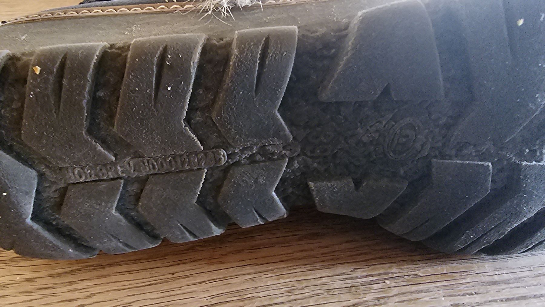 Damenschuhe: Bottes d'hiver Mod brev taille 39, bon état – Gebraucht aus Etoy von az2011 3