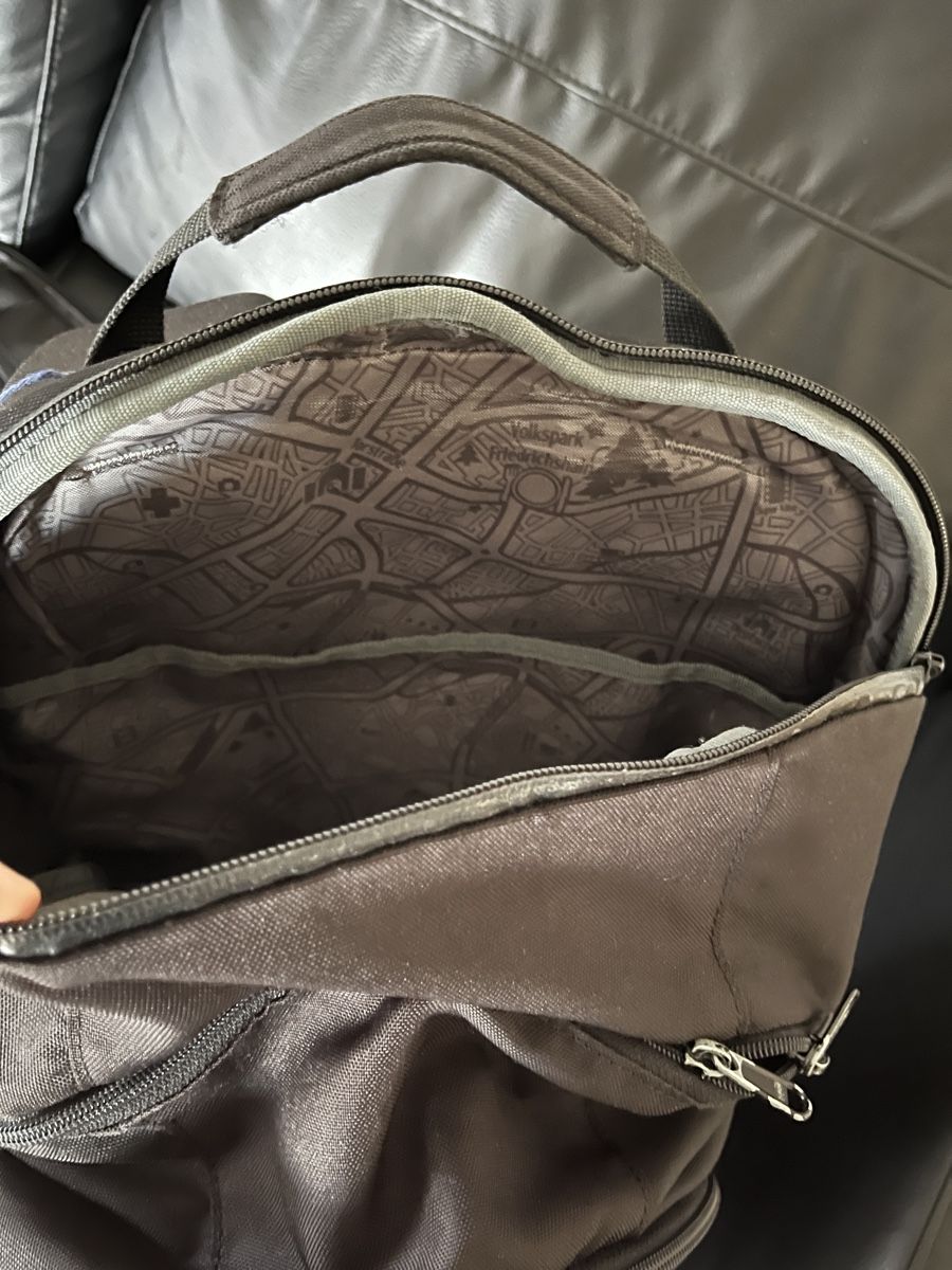 Zaini: New feel strength backpack with laptop bag – Usato da Dietlikon venduto da clf_g9mp 1