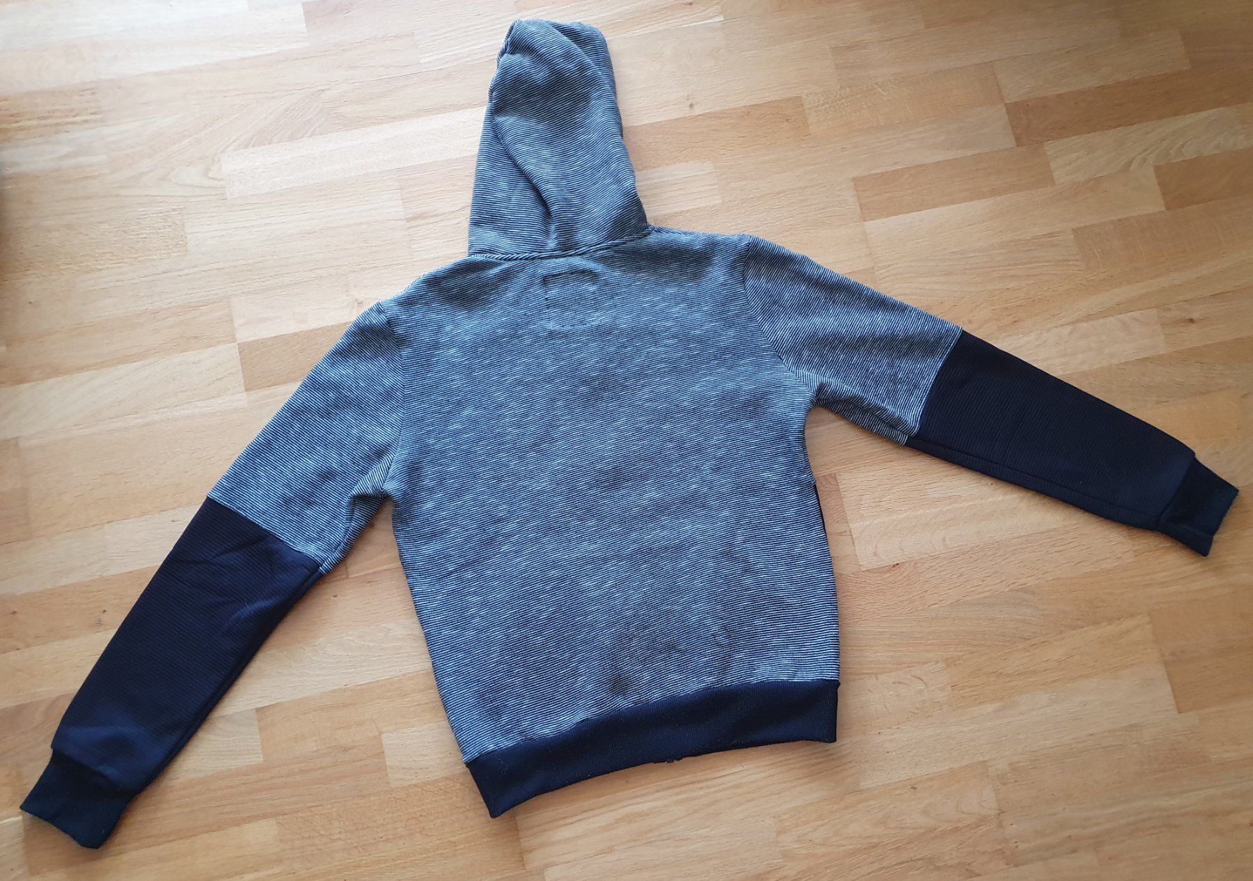 Maglioni & Felpe: Sweatshirt avec capuchon - Taille S – Usato da Court venduto da Jovi2 5