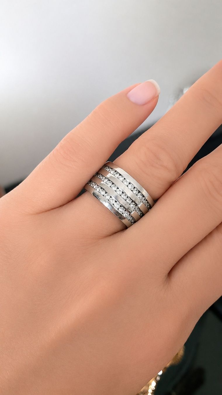 Anelli: Ring Edelstahl mit Zirkonia Grösse 56 – Usato da Zürich venduto da robbie04