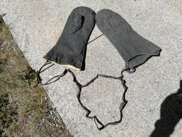 Handschuhe mit Fell, 1 Paar mit Fallbändel