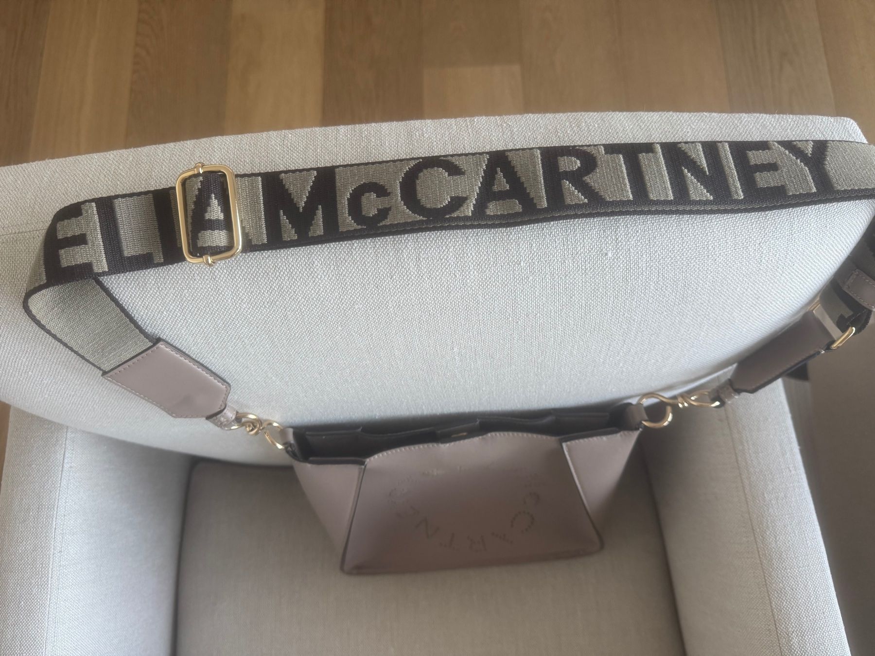 Stella McCartney Taschen für Damen: Stella Mccartney Logo Square Crossbody Bag – Gebraucht aus Castagnola von bet_xd6h 2