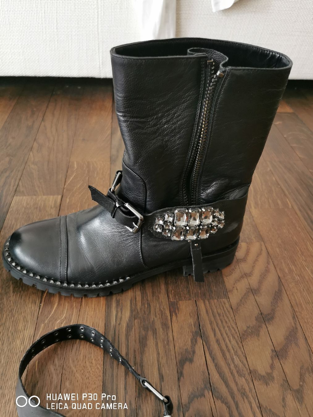 Damenschuhe: Sasha Fabiani Lederstiefel, schwarz, Gr 40, mit Glitzerstein – Gebraucht aus Erlenbach ZH von alisamilana 5