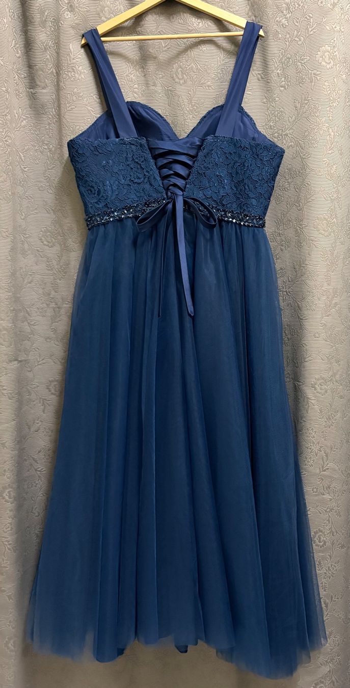 Vestiti: Tüll-Kleid / Ballkleid / Abendkleid – Nuovo (secondo la descrizione) da Basel venduto da tif_m2h6 1