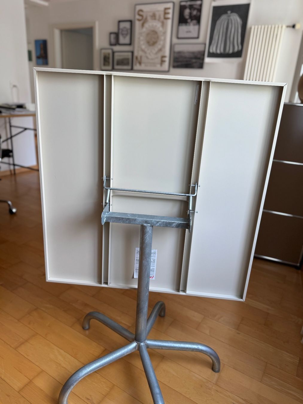 Schaffner Tavoli: Schaffner Säntis – Nuovo (secondo la descrizione) da St. Gallen venduto da Raqualele 1