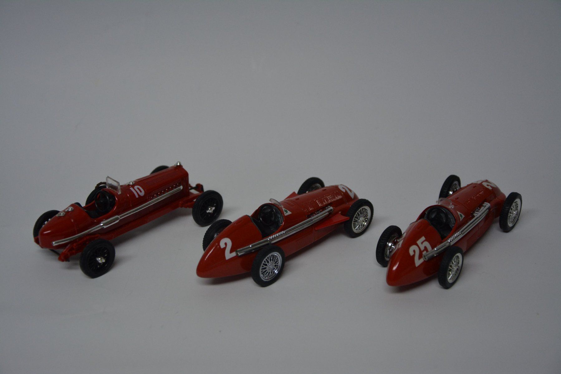 Alfa Romeo Modellini d'auto: Alfa Romeo , 3 Stück , 1:43 – Usato da Goldach venduto da Feivel9 5
