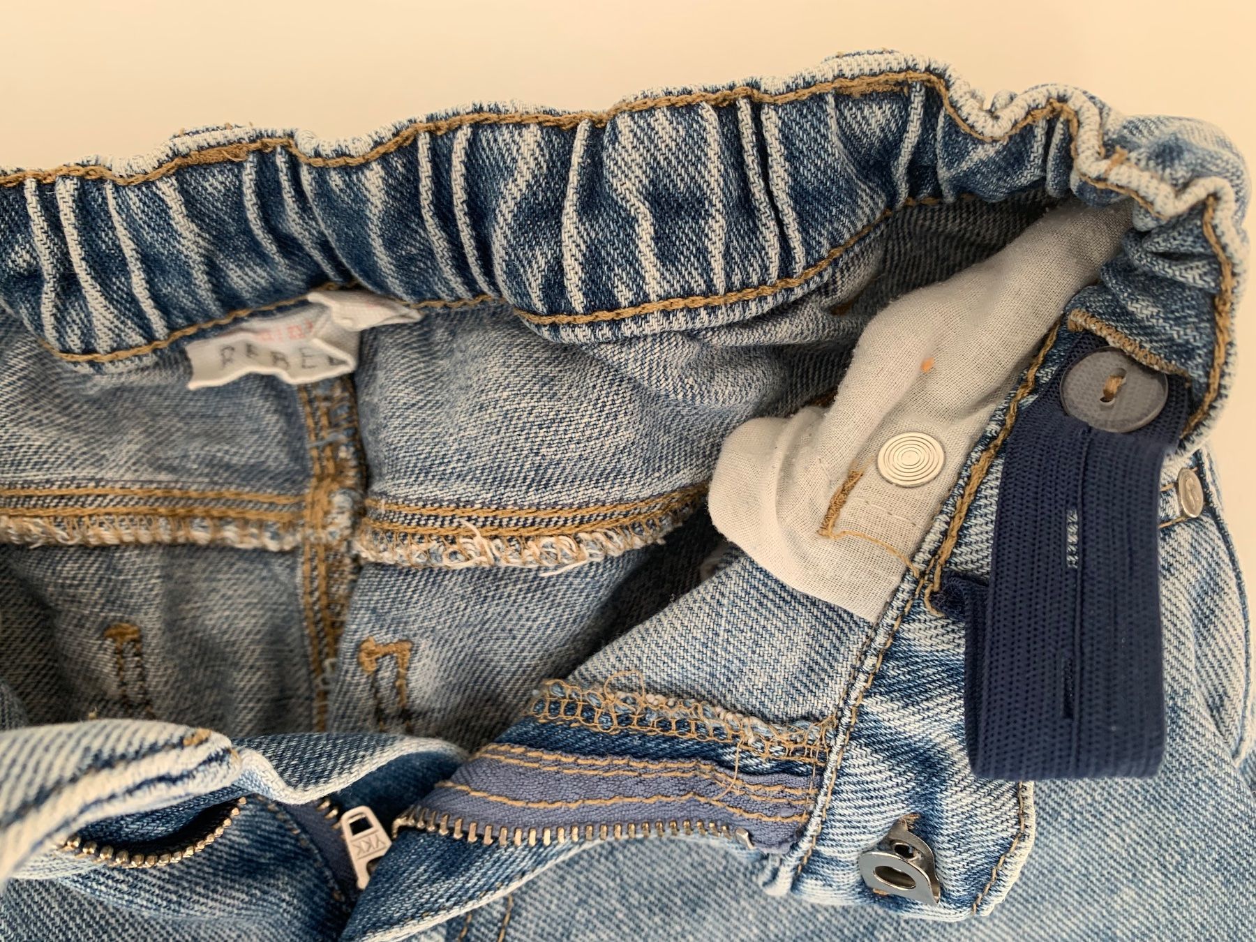 Pantaloni: Jeans Mini Rebels, Gr. 128 Mädchen, wide leg – Usato da Zürich venduto da lando-2010 2