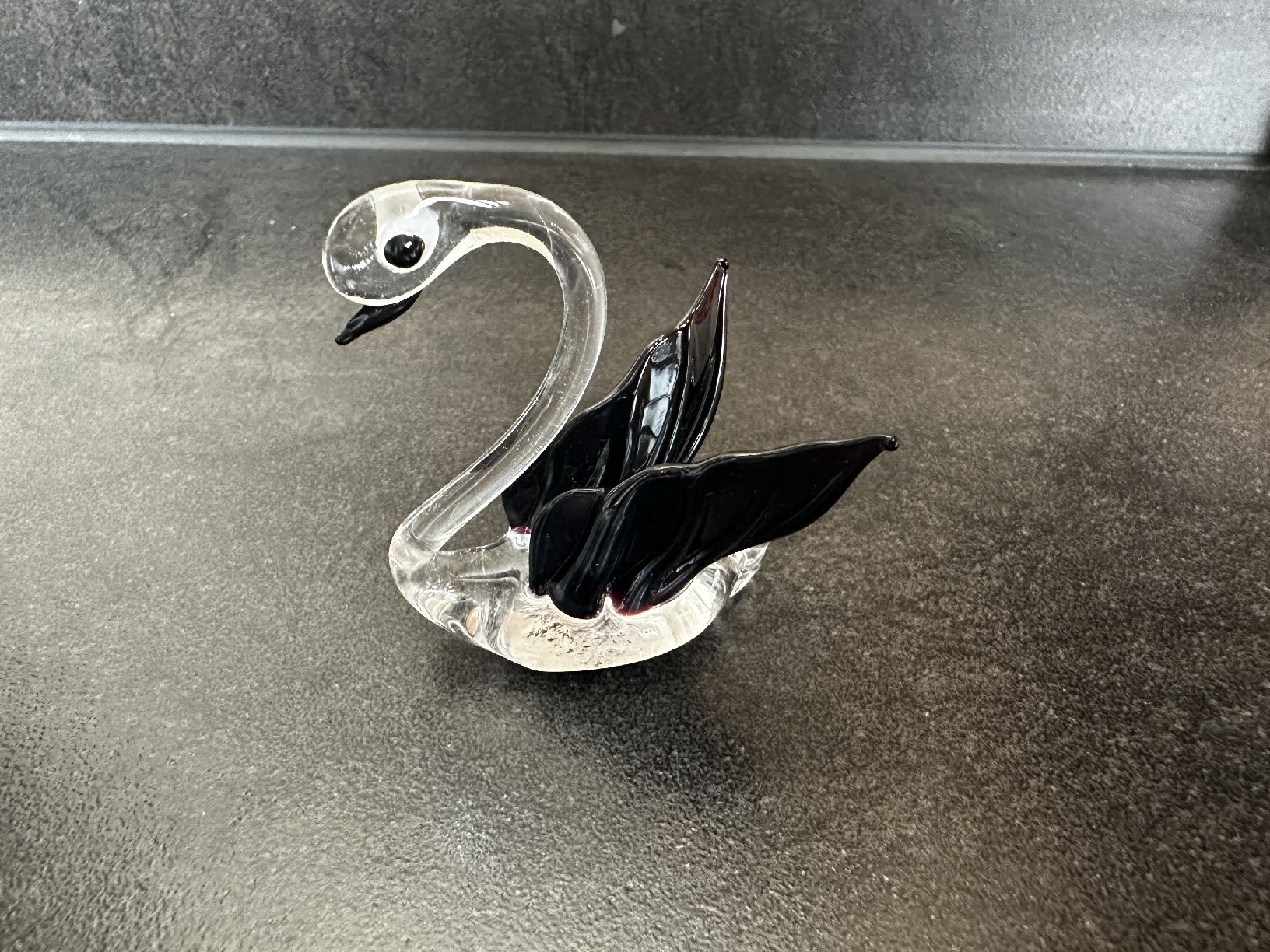 Statuette: Glas-Schwan Deko Figur, wunderschön! – Nuovo (secondo la descrizione) da Kesswil venduto da mie_g89p