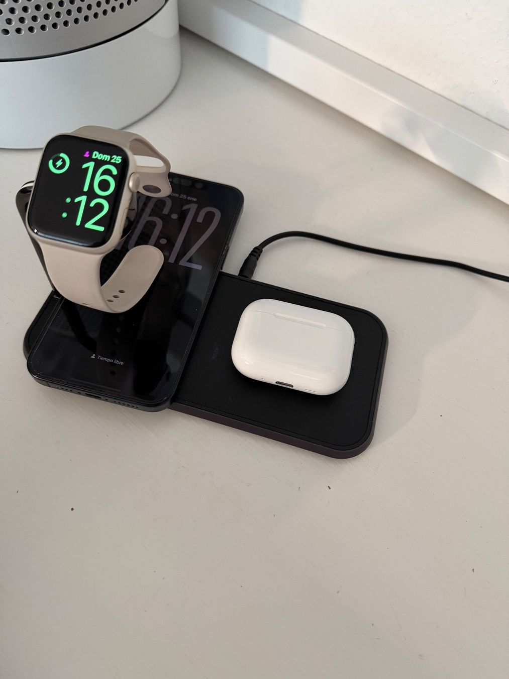 Ladegeräte: 3 in 1 Wireless Charger  Schwarz – Gebraucht aus Basel von morochadelsur 2