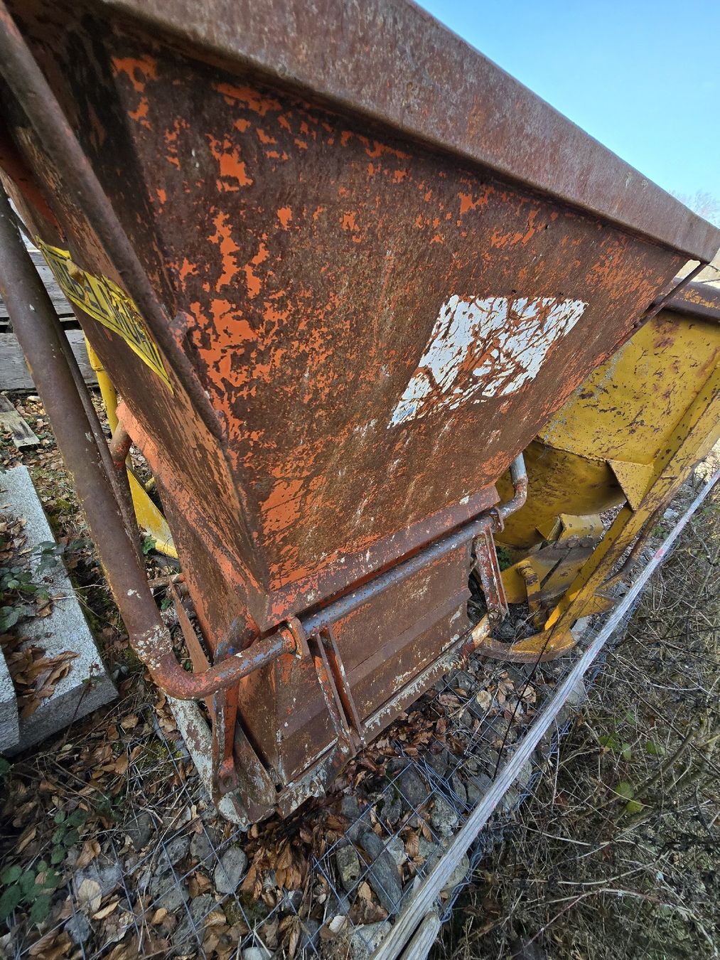 Contenitori edile: Betonsilo Betonkübel – Usato da Arni BE venduto da bomba15 2