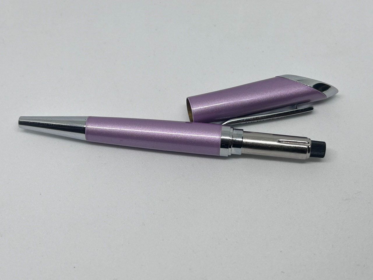 Swarovski Stifte & Marker: Penna Swarovski Starlight Lilla con Refill Originale – Neu (gemäss Beschreibung) aus Giubiasco von LorisVale 5