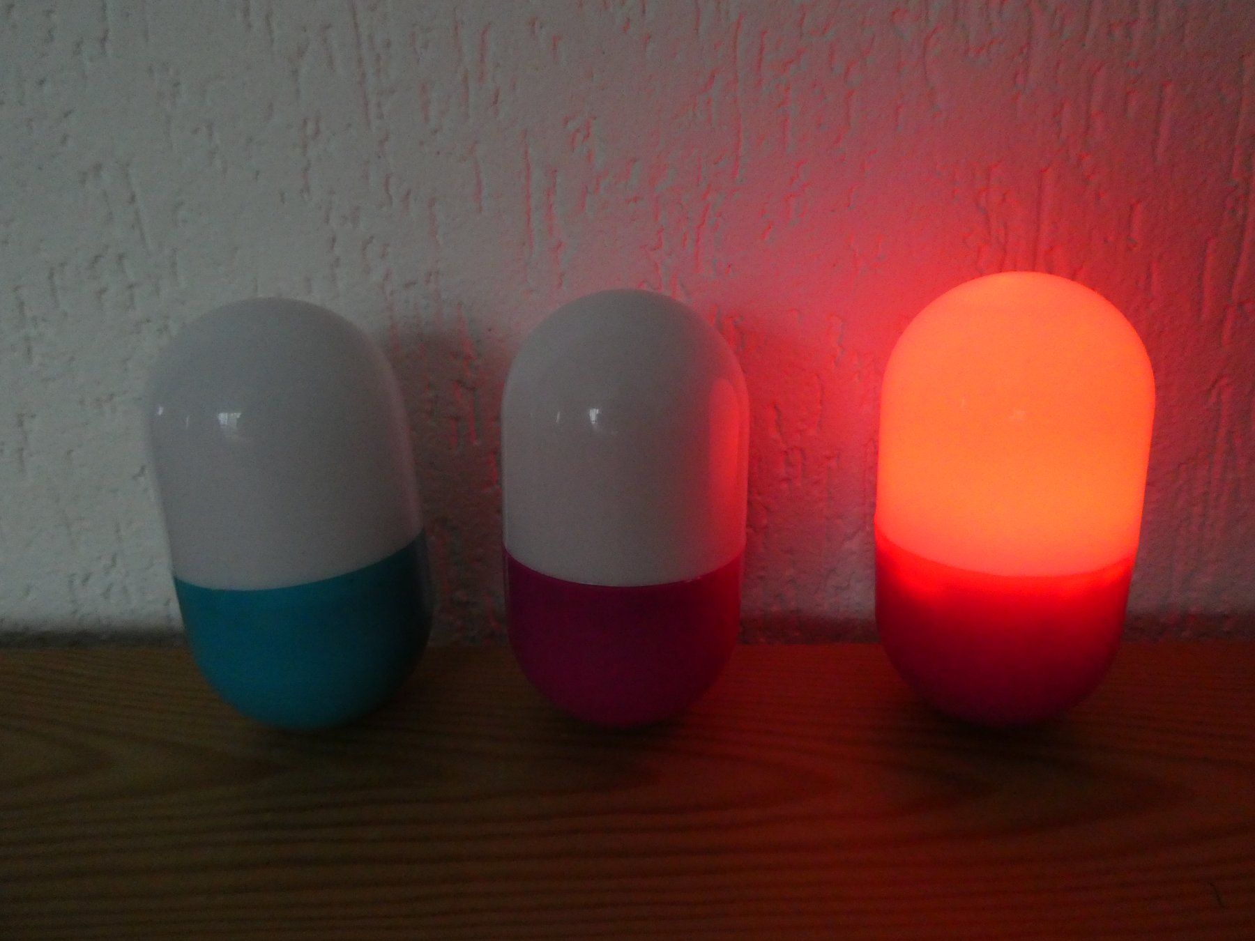 Lampen: 3er Set LED Nachtlichter, Pillen Design – Gebraucht aus Mels von KOSL 3