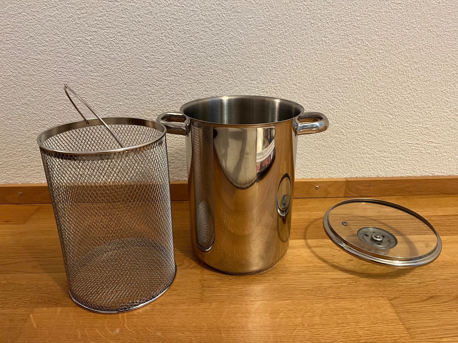 Töpfe: Neu Spargelkochtopf – Neu (gemäss Beschreibung) aus Wollerau von bri_s9qv