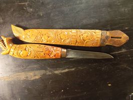 Carbonstahl Messer mit Holzscheide geschnitzt