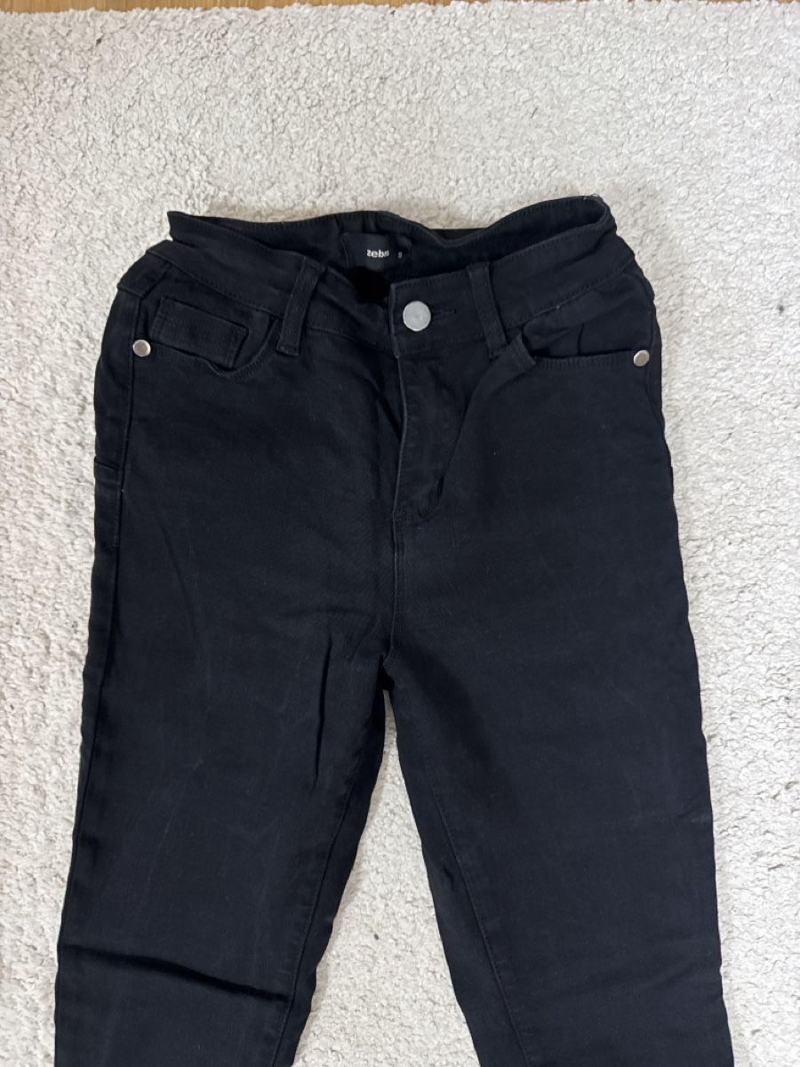 Jeans: Schwarze Jeans – Usato da Bolligen venduto da arg_v256