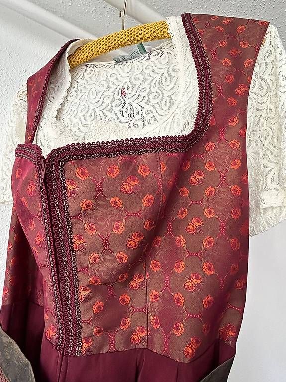 Vestiti: Dirndl Gr. 44 top Qualität – Usato da Herisau venduto da knustine 1