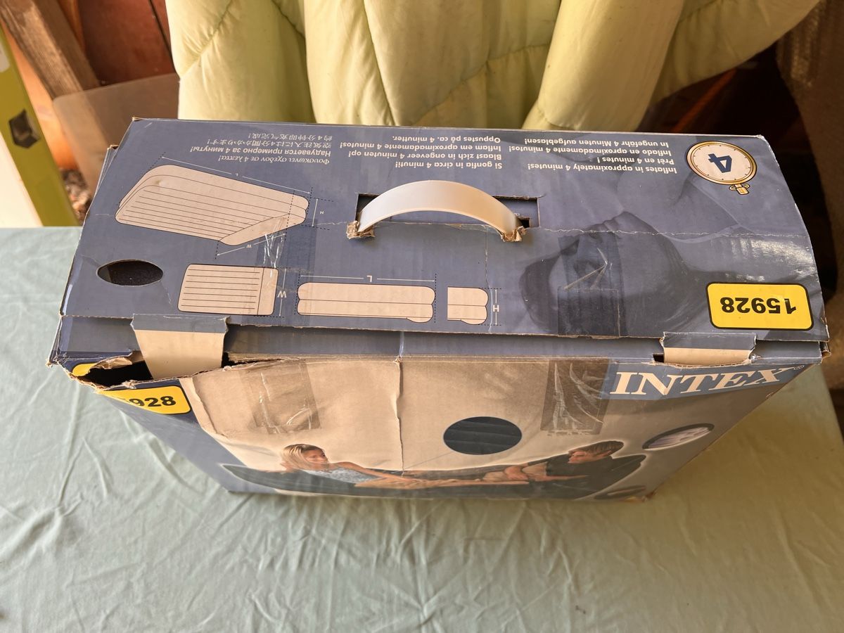 Letti: INTEX Luftbett (156) – Usato da Glattfelden venduto da maa_qcj8 2