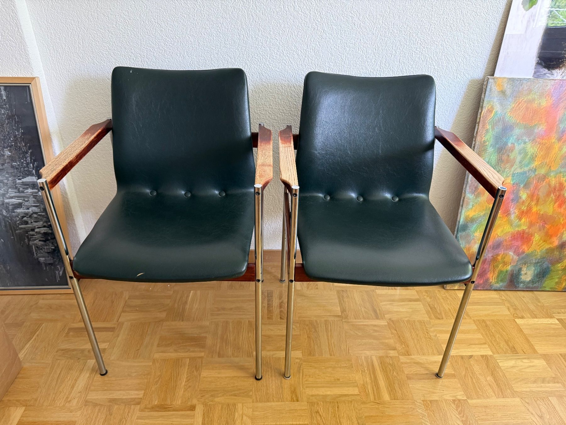 Sessel: Zwei Skandinavische Armlehnstühle – Gebraucht aus Fehraltorf von thalwil88 1