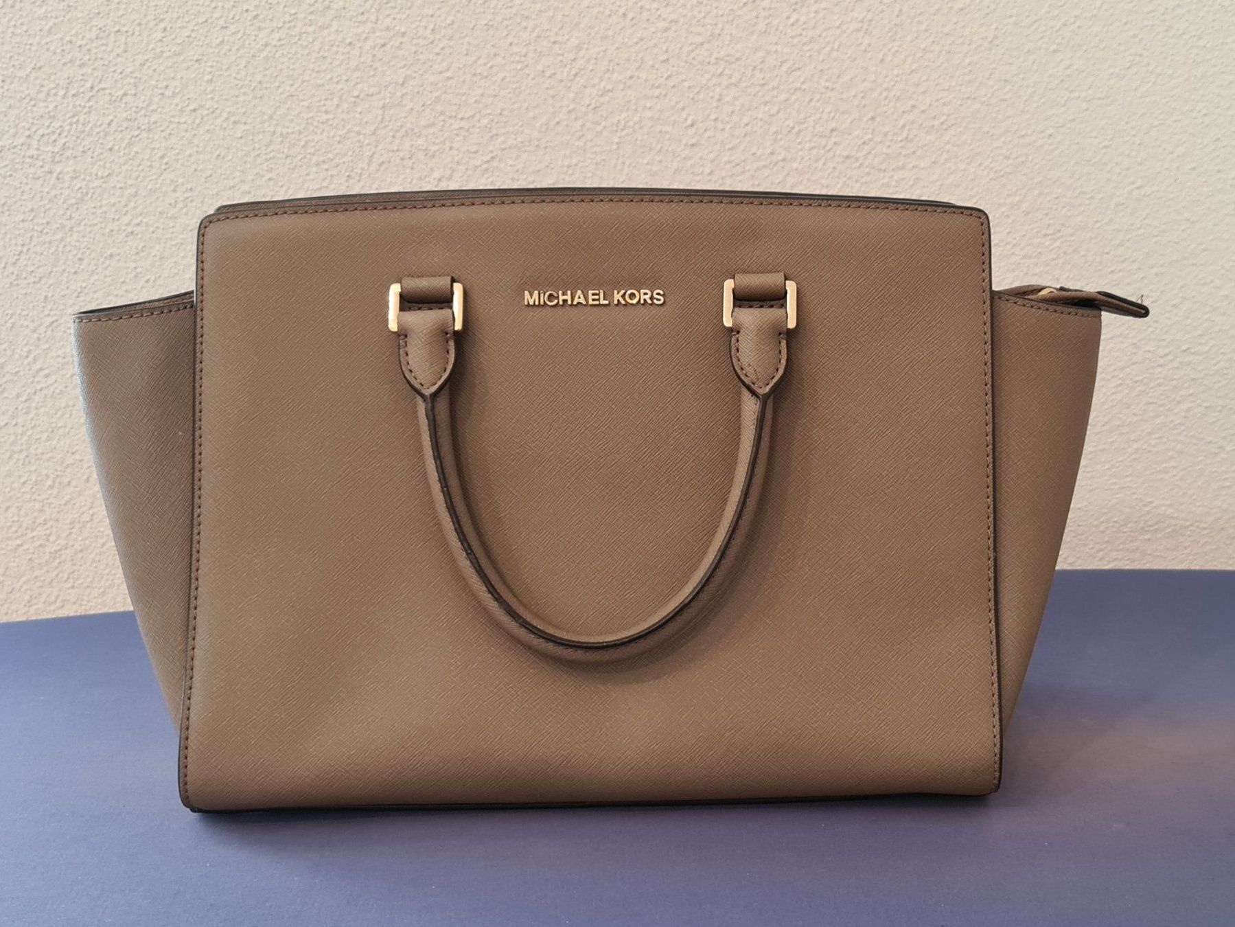 Michael Kors Borse da donna: Handtasche Michael Kors – Usato da Ruswil venduto da DNAB