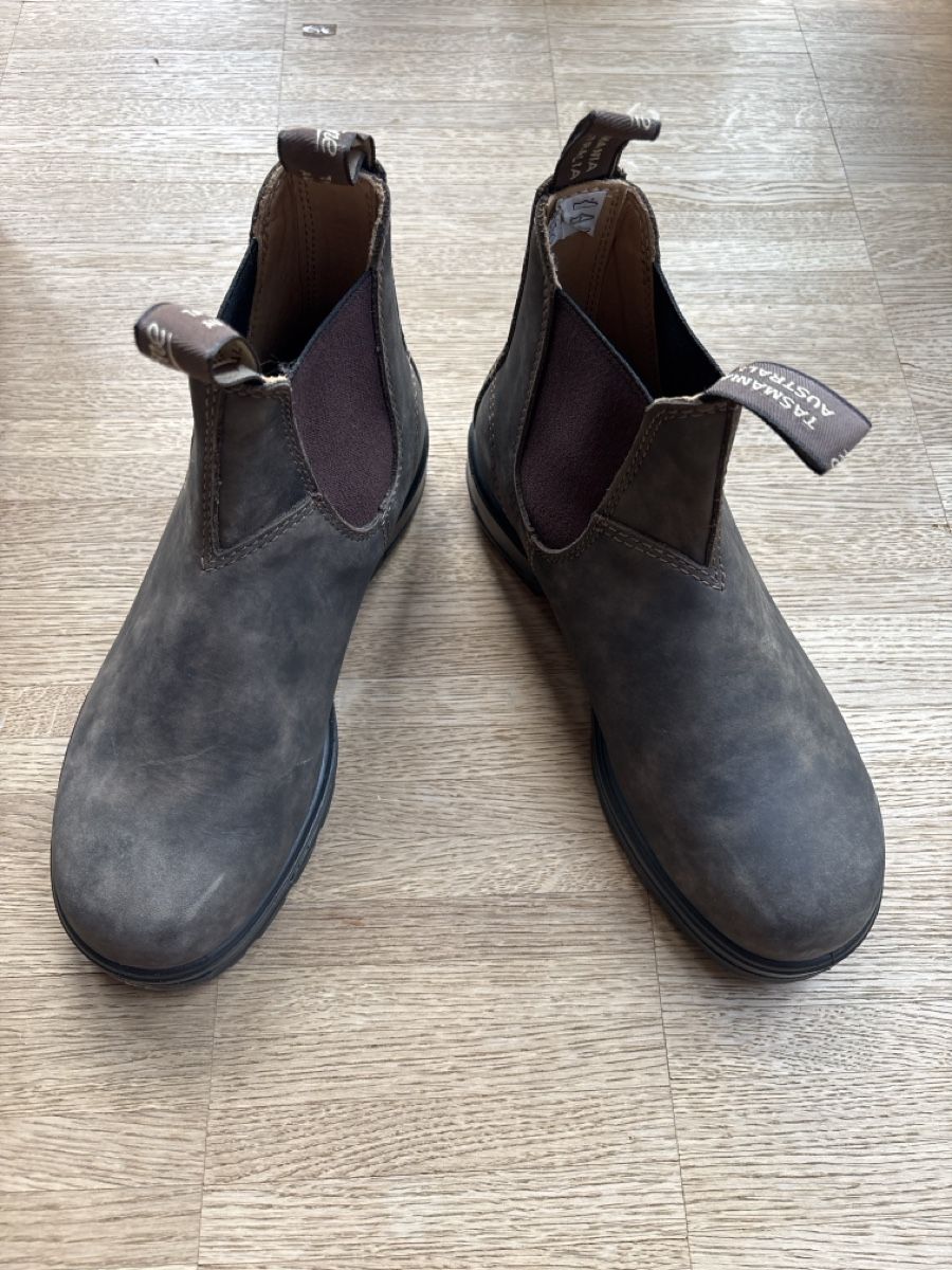 Blundstone Scarpe da donna: Blundstone Boots NEW - Brown Leather, Size 5.5- – Nuovo (secondo la descrizione) da Basel venduto da Bronzing 4