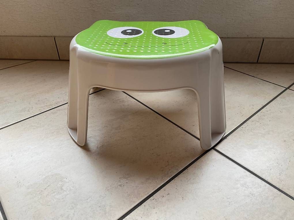 Sgabelli: Tabouret en plastique pour enfant – Usato da Châtel-St-Denis venduto da Vaillant1