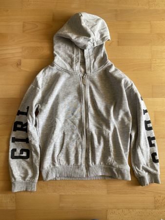 Kapuzenjäckli Gr. 146/152