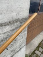Handlauf Eichenholz mit Metallhalterung