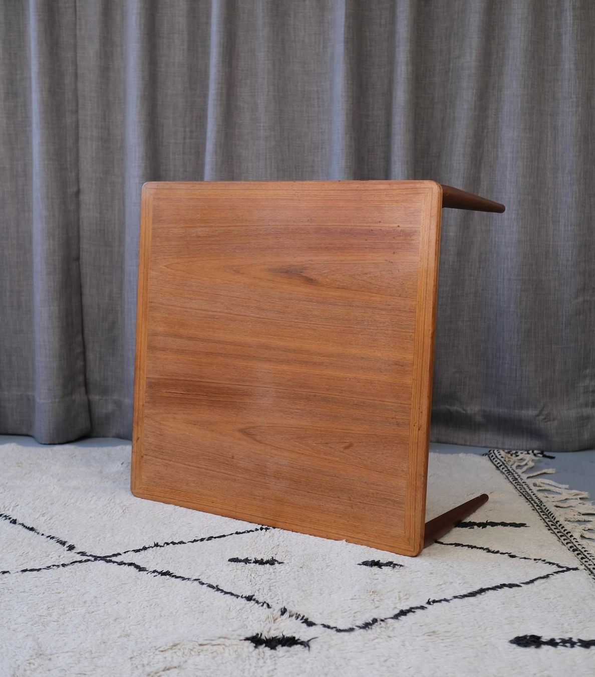 Tavoli: Mid Century Teak side Table, Denmark 1960,s – Usato da Bern venduto da Zmodern_VIN 7