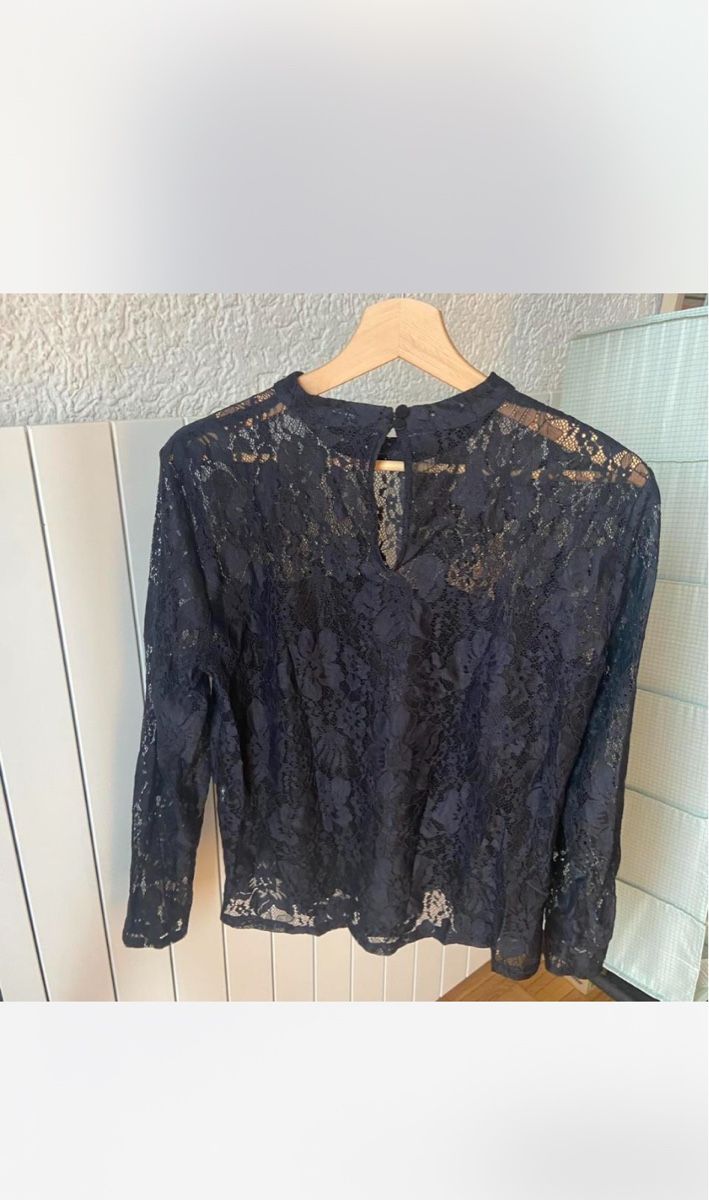Vero Moda Blusen: Schwarze Spitzenbluse von Vero Moda, Grösse 40 – Gebraucht aus Bern von rah_fpy5 1
