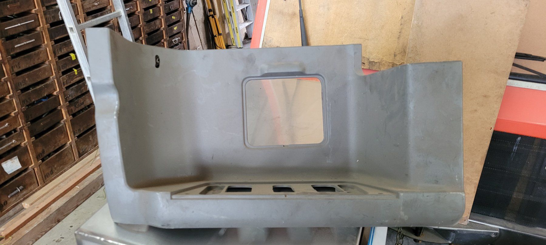 Tutti i ricambio: Einstiegkasten Mercedes – Usato da Kerns venduto da avr75